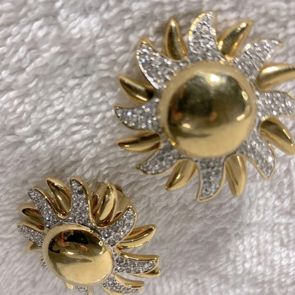 Vintage Gold Tone W White Gems Sun Shaped Clip  On Earrings - Picture 6 of 9